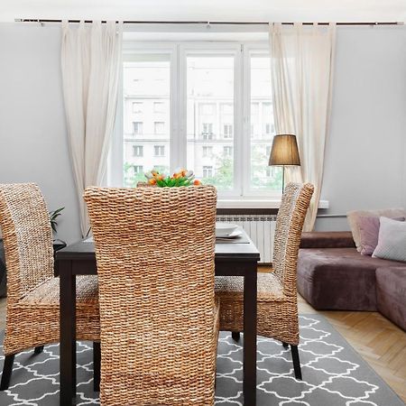 Stars Apartaments City Center By Noclegi Renters Varsó Kültér fotó