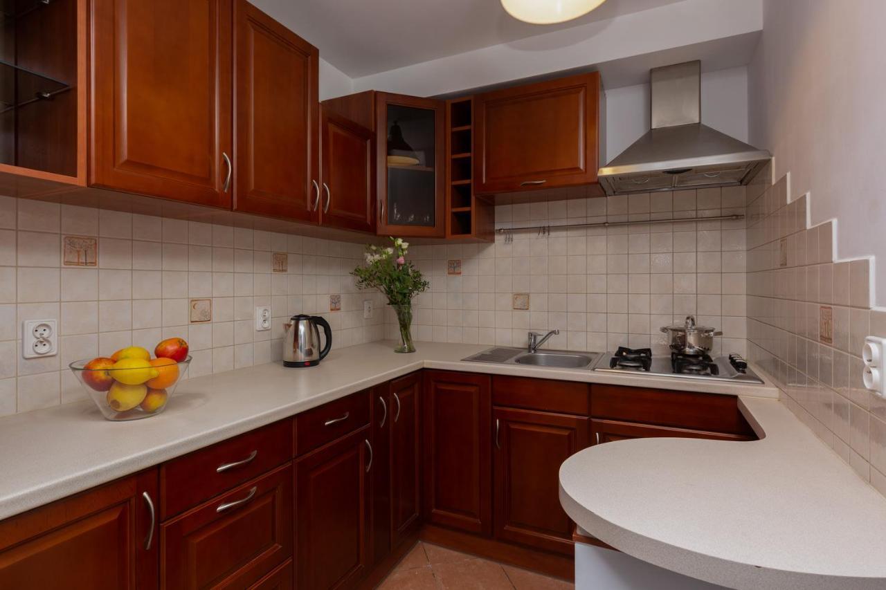 Stars Apartaments City Center By Noclegi Renters Varsó Kültér fotó