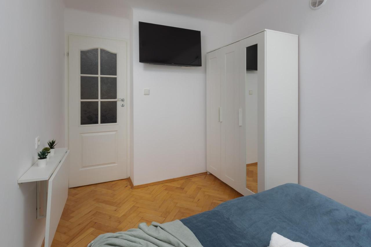 Stars Apartaments City Center By Noclegi Renters Varsó Kültér fotó