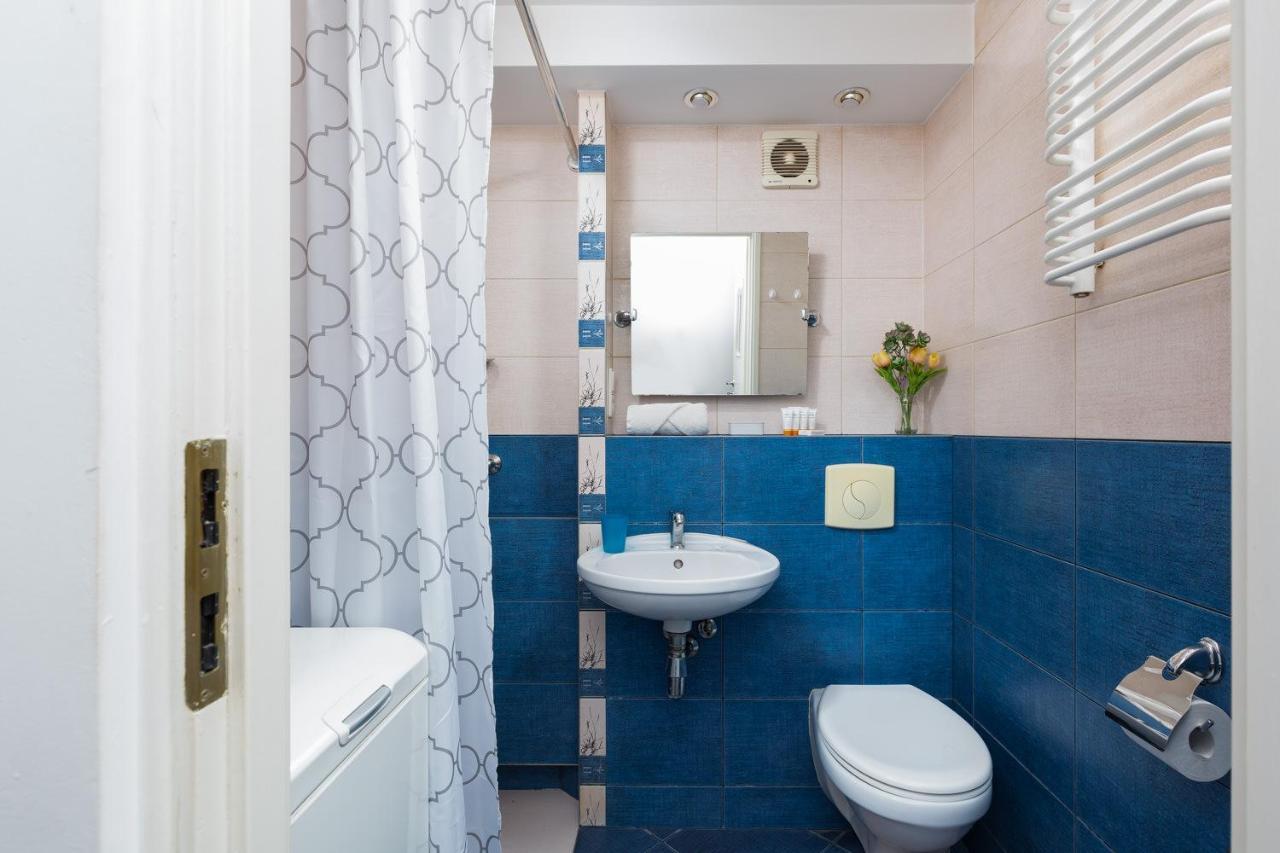Stars Apartaments City Center By Noclegi Renters Varsó Kültér fotó