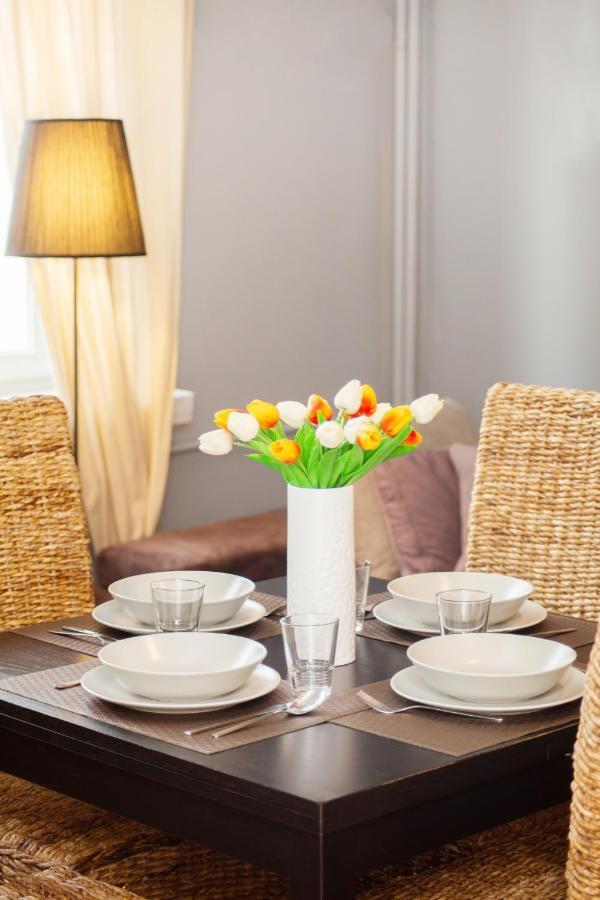 Stars Apartaments City Center By Noclegi Renters Varsó Kültér fotó