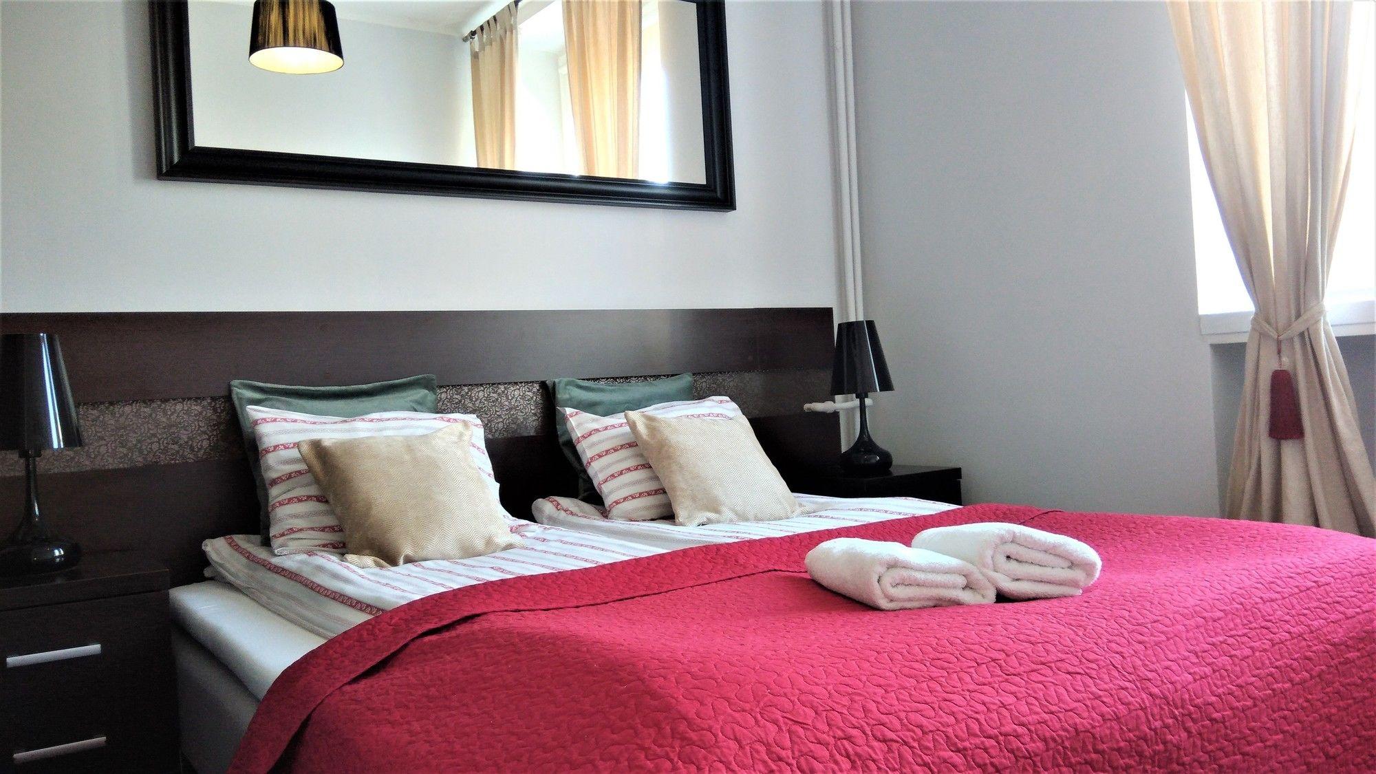 Stars Apartaments City Center By Noclegi Renters Varsó Kültér fotó